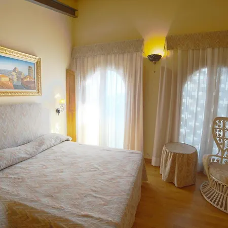 Podere Midolla مزرعة للإقامة *