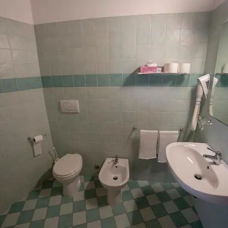 مزرعة للإقامة Podere Midolla *