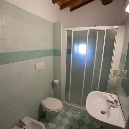 Podere Midolla مزرعة للإقامة